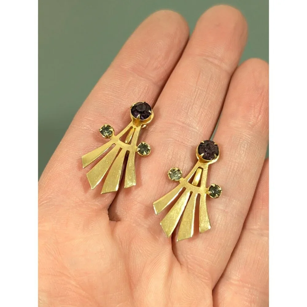 Vintage‎ Gold Tone Art Deco Fan Purple Smokey Rhinestone Screw Back Earrings